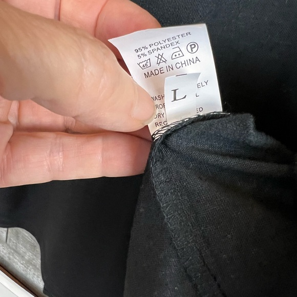 Rocky Roxy brand tee with 3/4 bell sleeve - Picture 3 of 3